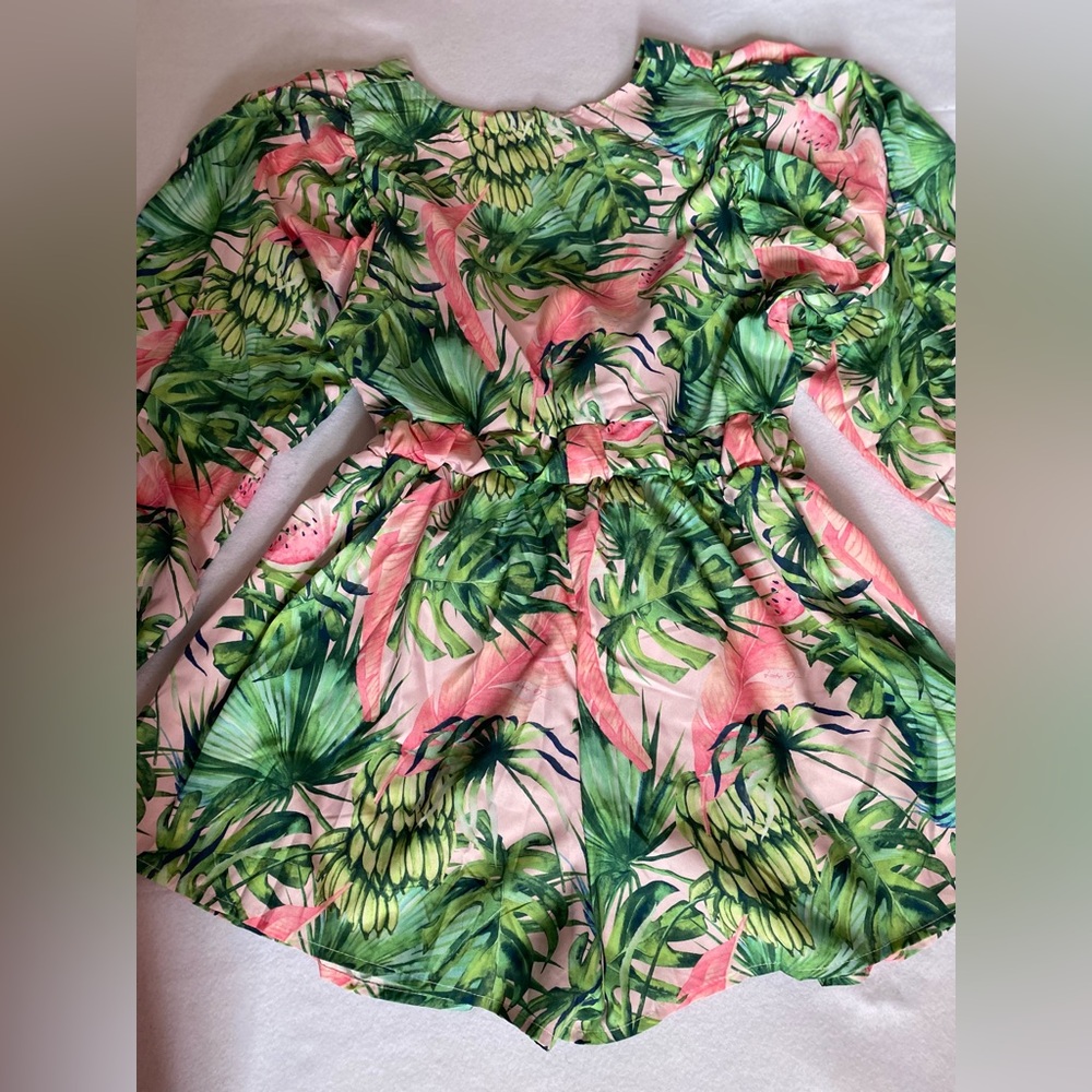Beautiful Romper Jumpsuit Shorts With Open Back Green & Pink Tropical NWOT Sz L